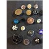 Image 2 : Vintage antique buttons