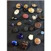 Image 2 : Vintage antique buttons