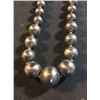 Image 2 : Gray beaded necklace