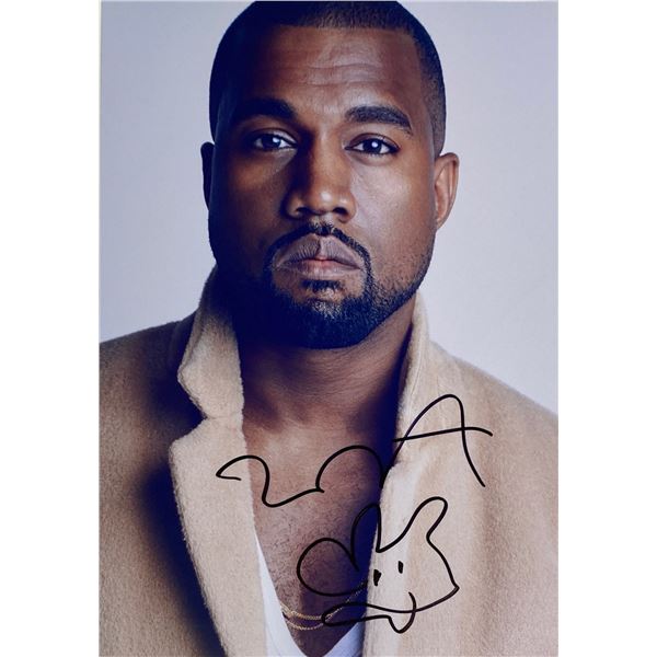 Autograph Signed  Kim Kardashian Photo