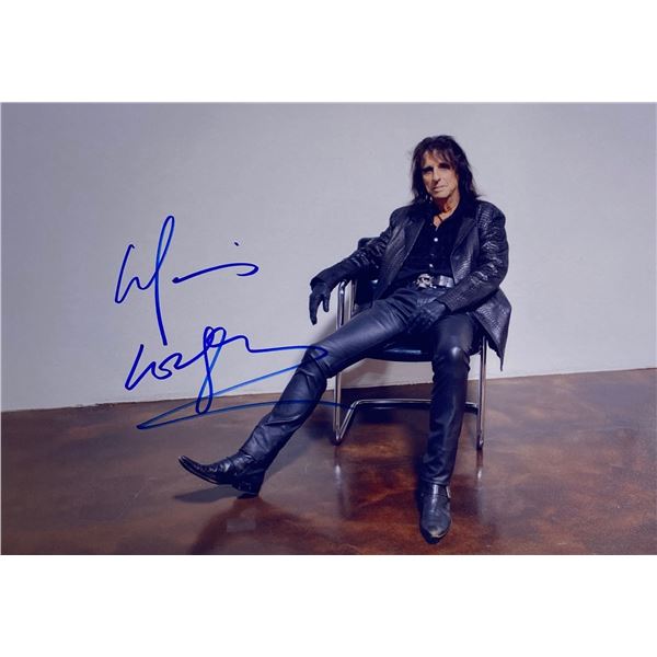 Autograph Signed  Alice Cooper Photo
