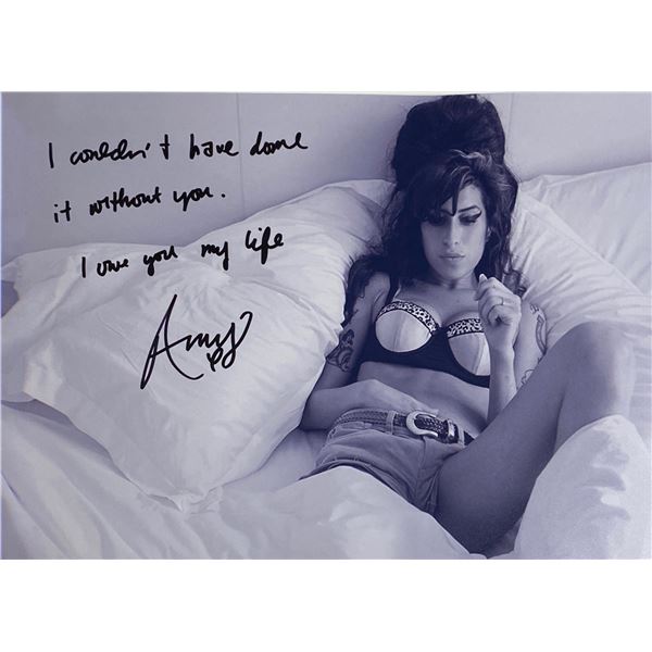 Autograph Signed  Amy Winehouse Photo