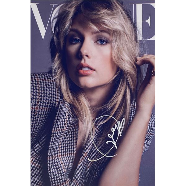 Autograph Signed  Taylor Swift Photo