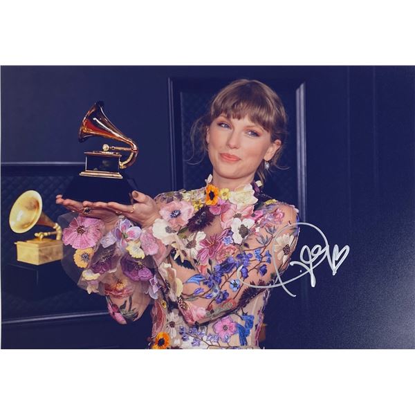 Autograph Signed  Taylor Swift Photo