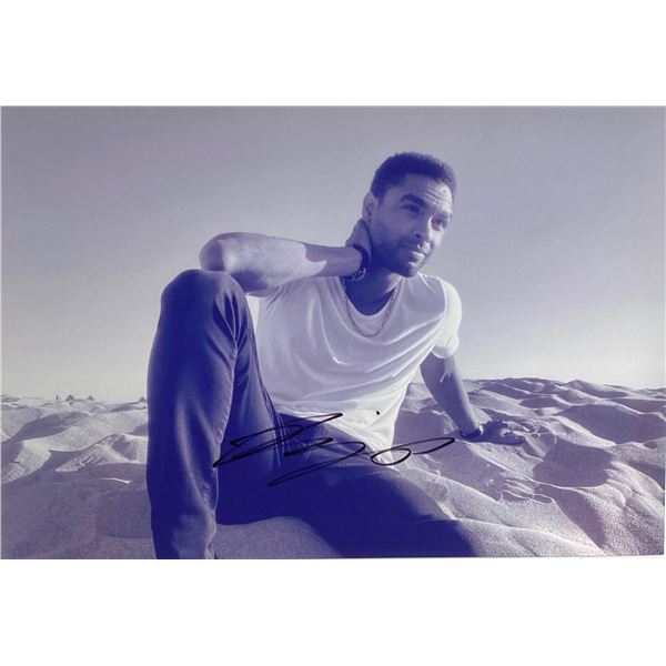 Autograph Signed Regé-Jean Page Photo