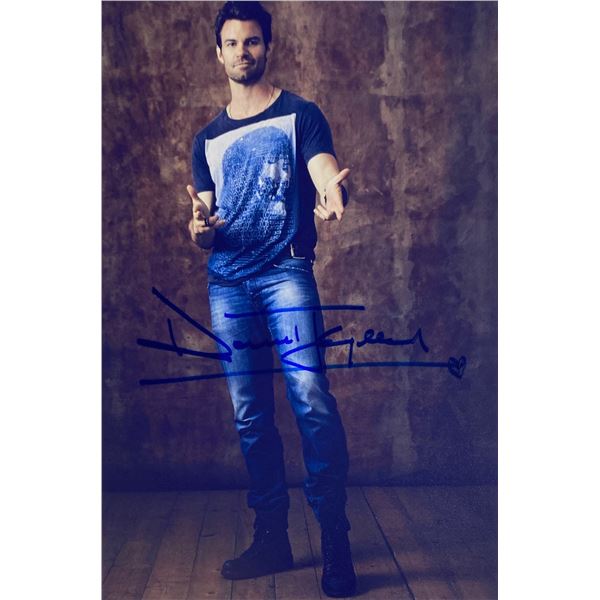 Autograph Signed Daniel Gillies Photo