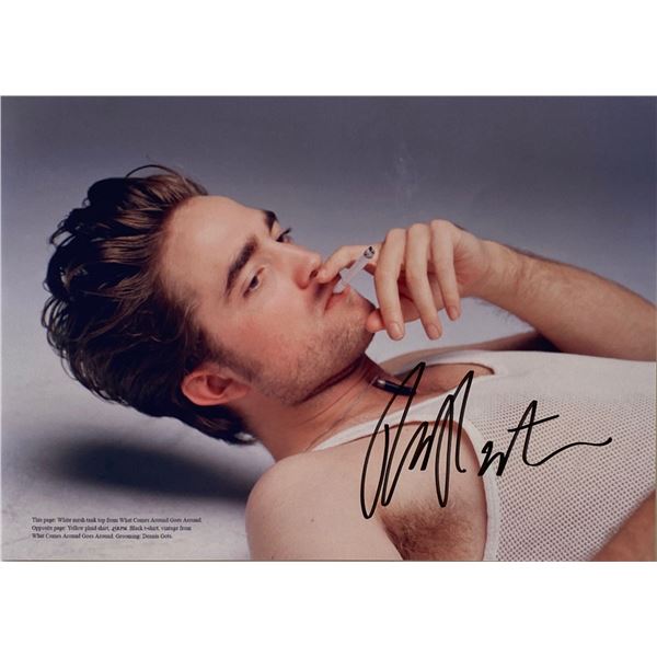 Autograph Signed  Robert Pattinson Photo