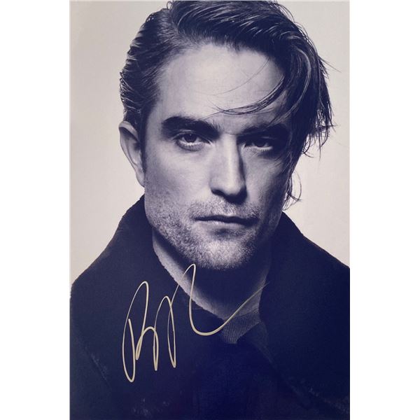 Autograph Signed  Robert Pattinson Photo