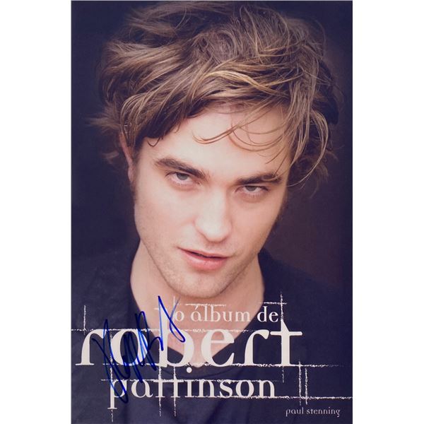 Autograph Signed  Robert Pattinson Photo