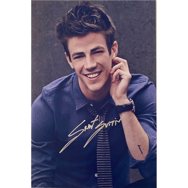 Autograph Signed  Grant Gustin Photo