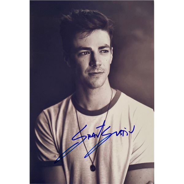 Autograph Signed  Grant Gustin Photo