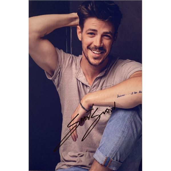 Autograph Signed  Grant Gustin Photo