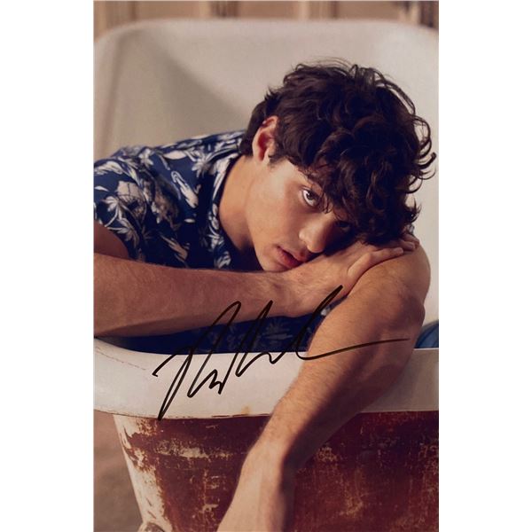 Autograph Signed  Noah Centineo  Photo