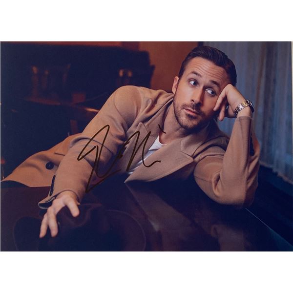 Autograph Signed  Ryan Gosling Photo