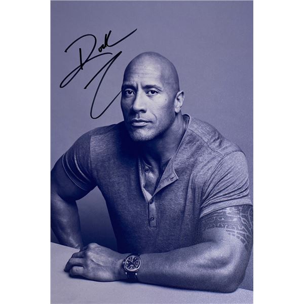 Autograph Signed  Dwayne Johnson Photo