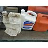 Image 2 : 3- Jerry Cans and Antifreeze