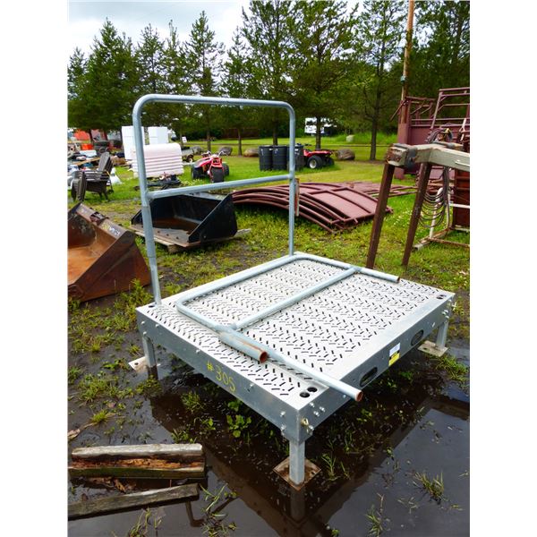 Alum. Maxim Platform, 60" wide x 53" c/w Rails