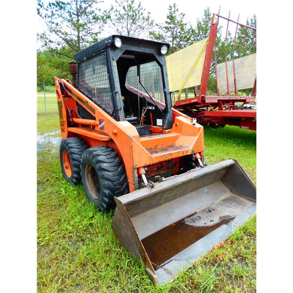 Thomas 233 Skid Steer, Kubota Diesel, 6' Smooth Bucket, Showing 1658 hrs Runs Well Converted to Hand