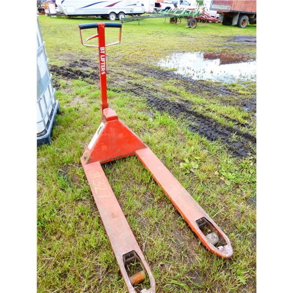 International Pallet Jack