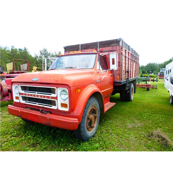 Chev C50 2 Ton S/A 15' x 4' Wood B+H, 4 + 2 Trans, 46004 Miles, 900 x 20 Rub, Aux Hyd., SN.CE539P853