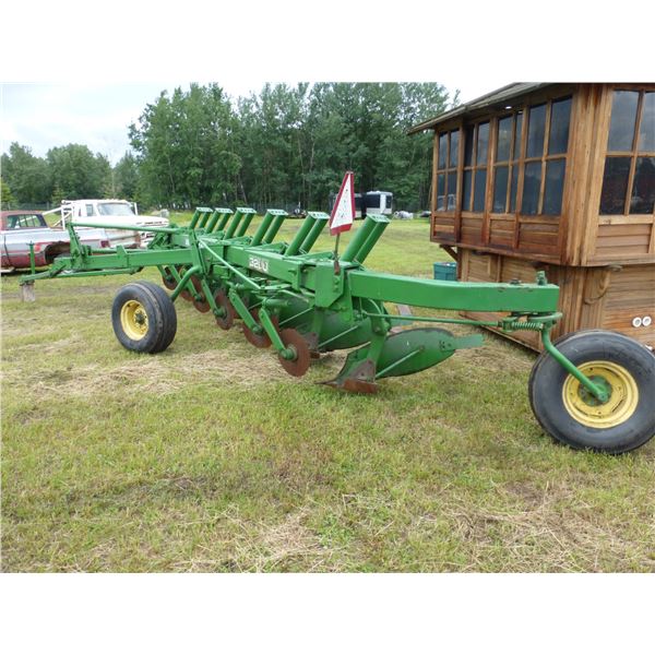 JD 3200, 6x18 Plow c/w Coulters, SN.100839 c/w Automatic Spring Resets (Shedded, Nice Shape)