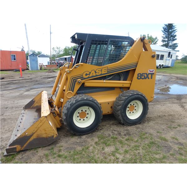 Case 85XT Skidsteer c/w 72" Smooth Bucket, 2044 Orig. Hrs, Heated Cab, No Door, Shedded, Nice Orig.