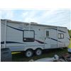 Image 4 : 2010 Jay Flight 22' Tandem Bumper Pull Holiday Trailer, Awning, 2 Batteries, Roof Fair, 2 Propane Ta