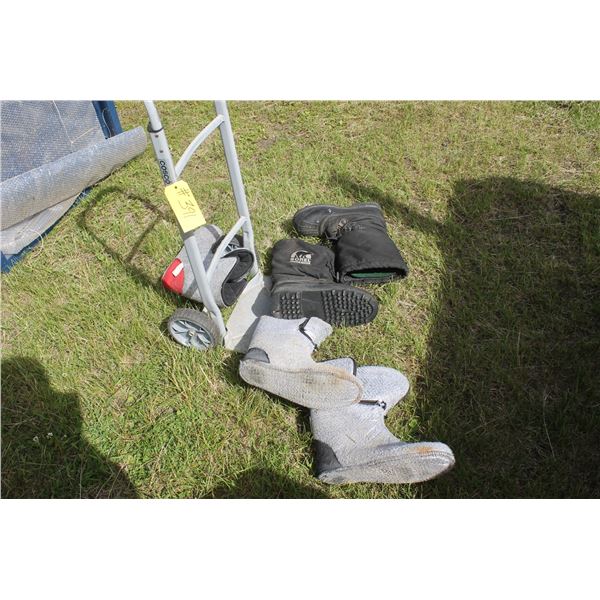 2 Wheel Dolly, Sorrels, Liners Approx. Size 12