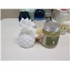 Image 17 : Misc Bath Accessories: Soap Pumps, Toothbrush Holders, Mirrored Tray, Candles, etc
