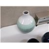 Image 3 : Misc Bath Accessories: Soap Pumps, Toothbrush Holders, Mirrored Tray, Candles, etc