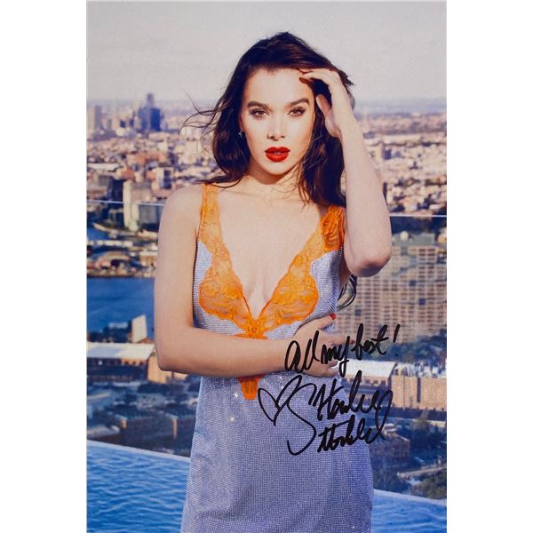 Autograph Signed  Hailee Steinfeld Photo