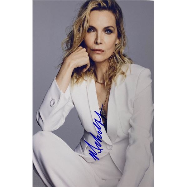 Autograph Signed Michelle Pfeiffer Photo