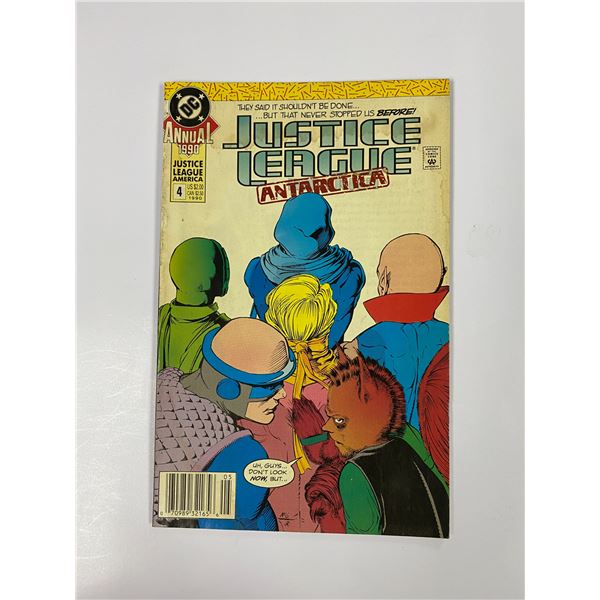 Justice League #4 Vintage DC Comic