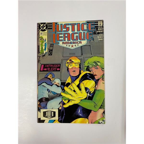 Justice League #37 Vintage DC Comic