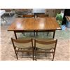 Image 2 : DANISH MODERN TEAK DINING TABLE WITH 4 MATCHING CHAIRS