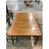 Image 3 : DANISH MODERN TEAK DINING TABLE WITH 4 MATCHING CHAIRS