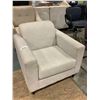 Image 1 : UPHOLSTERED ARMCHAIR