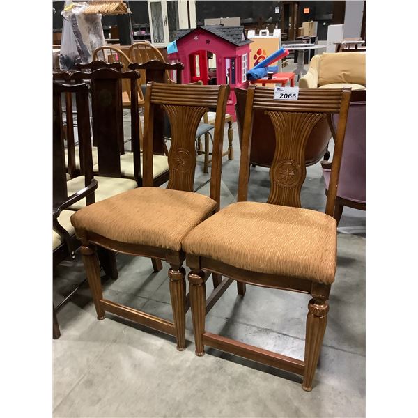 PAIR OF COUNTER HEIGHT CHAIRS