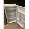 Image 2 : HISENSE BAR FRIDGE