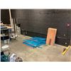 Image 2 : LARGE QUANTITY OF METAL RACKING AND PIECES