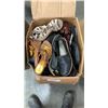 Image 8 : 3 BOXES OF PURSES AND WOMENS SHOES