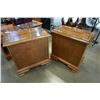 Image 8 : PAIR OF VILAS MAPLE GLASSTOP NIGHTSTANDS