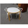 Image 2 : MID CENTURY DINING TABLE WITH 4 HOOPBACK CHAIRS