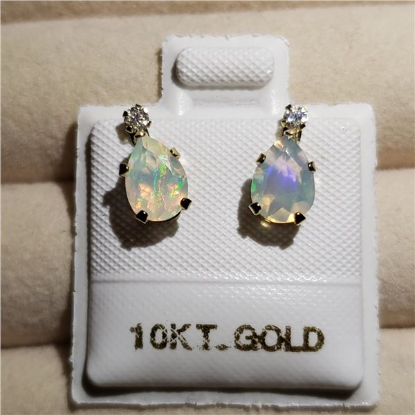 10K YELLOW GOLD OPAL(0.76CT) MOISSANITE