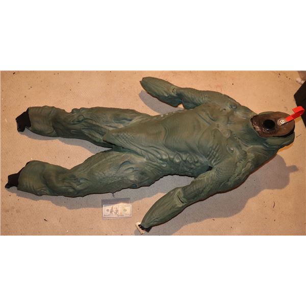 AQUAMAN TRENCH MONSTER ALIEN CREATURE SUIT 14 A SUPER HERO