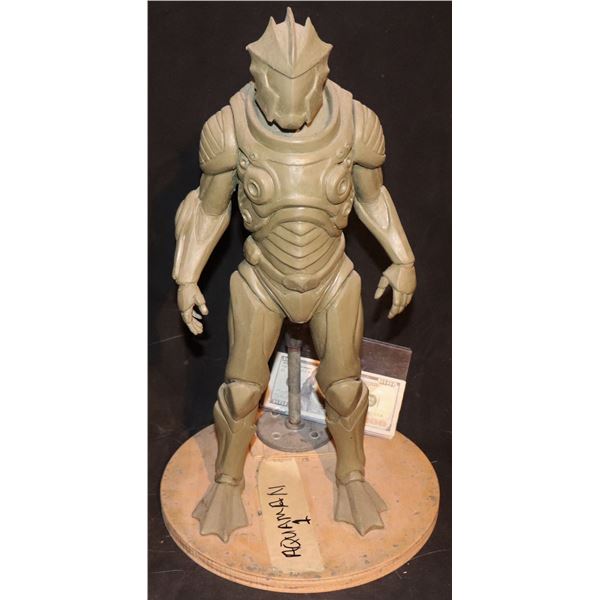 AQUAMAN ATLANTIAN WARRIOR ORIGINAL CLAY SCULPT LARGE 1/4 SCALE 20" TALL