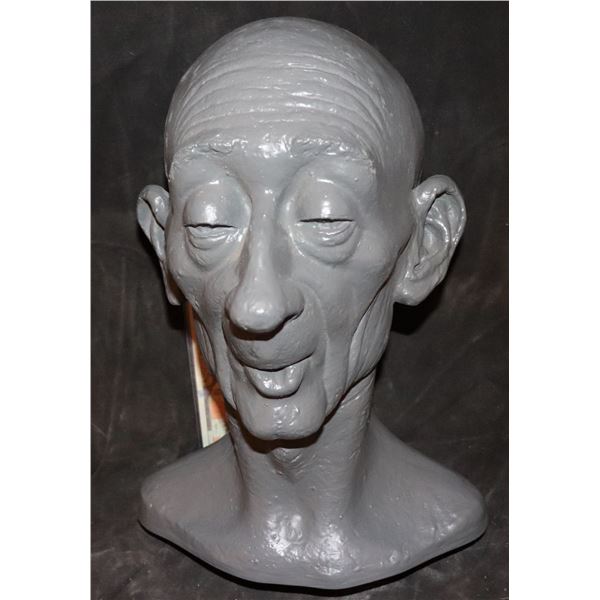 PIRATES OF THE CARIBBEAN DISNEY RIDE CHARACTER HEAD CASTING