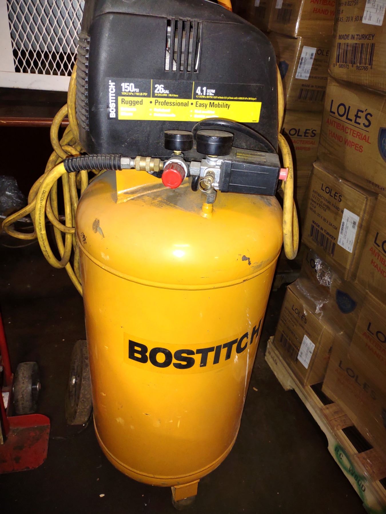 BOSTITCH AIR COMPRESSOR / 150 PSI, 26 GALLON