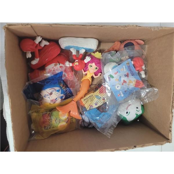 LOT OF VARIOUS MCDONALDS COLLECTIBLES