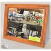 Image 1 : BLACK & WHITE SCOTCH WHISKEY MAN CAVE MIRROR